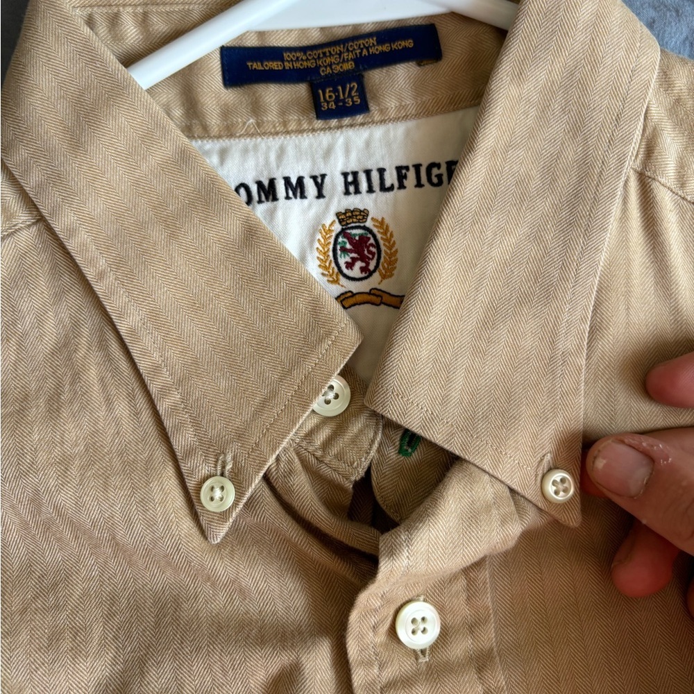 Tommy Hilfiger Men’s Tailored Fit 16 1/2 Size 34-35 Beige Longsleeve Dress Shirt - Picture 4 of 12